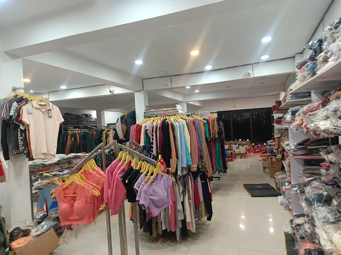 Right Pay Shop — store interior
